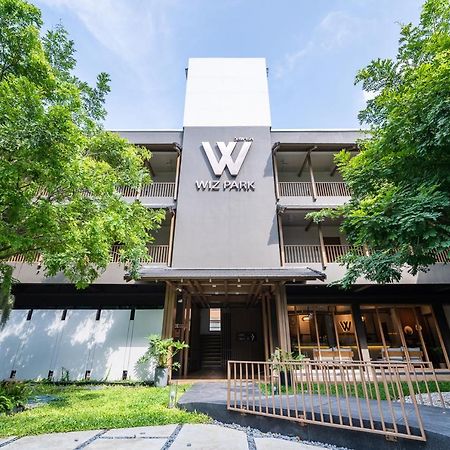 Hotel Wizpark Ratchada バンコク都 エクステリア 写真